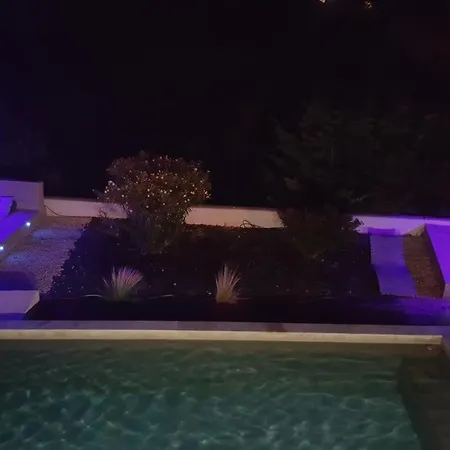 Villa Moderne Et Calme